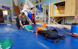 Promotion ( tarifs vacances ) sur les sauts en parachute..