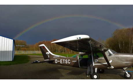 Un bel arc en ciel sur l'aérodrome de Guiscriff